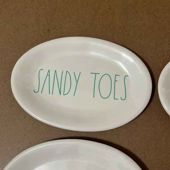 Plate Set - Picture 3 of 8